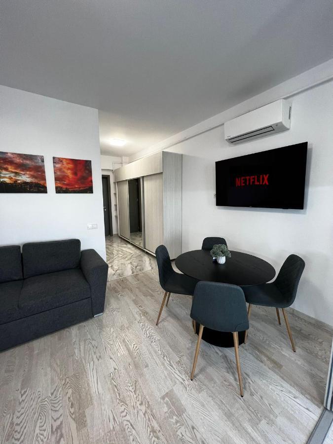 Cozy Apartments - City Center Iasi Exterior photo