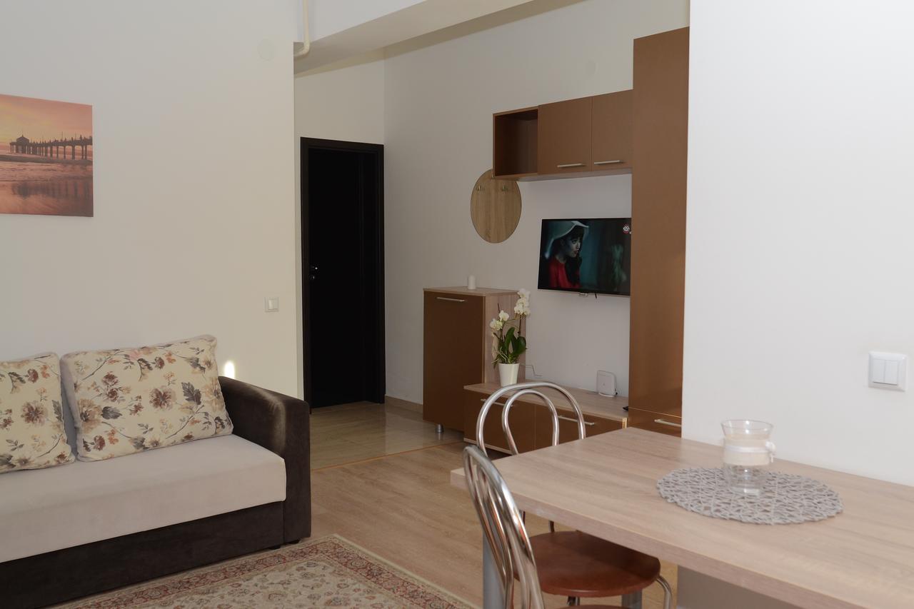 Cozy Apartments - City Center Iasi Exterior photo