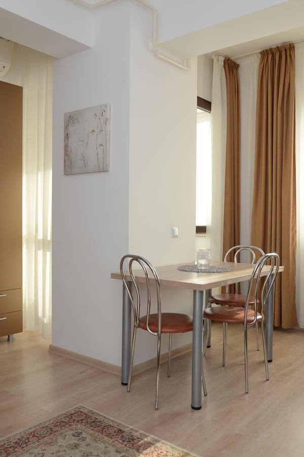Cozy Apartments - City Center Iasi Exterior photo