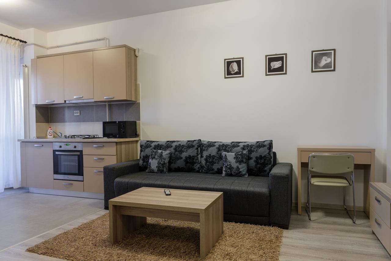 Cozy Apartments - City Center Iasi Exterior photo